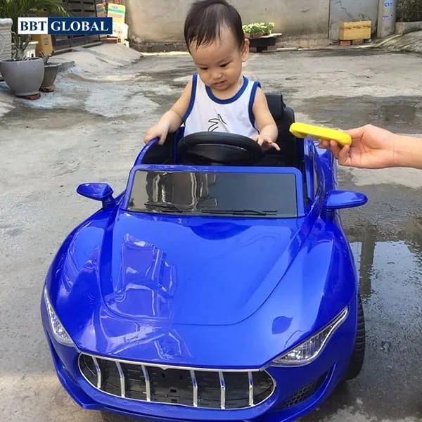 Xe ô tô điện trẻ em kiểu dáng F1 - quà sinh nhật cho bé trai 5 tuổi đẳng cấp