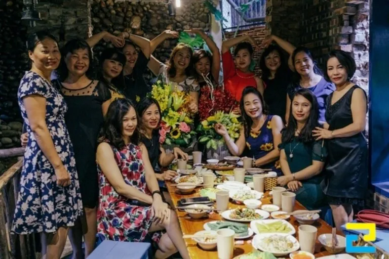 Chủ đề quê hương mang lại cảm giác thân thuộc và làm vơi đi nỗi nhớ nguồn cội của người lãnh đạo