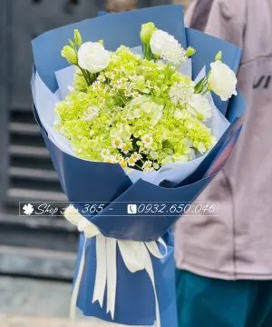 Bó hoa mini tặng kèm thiệp viết tay chân thành