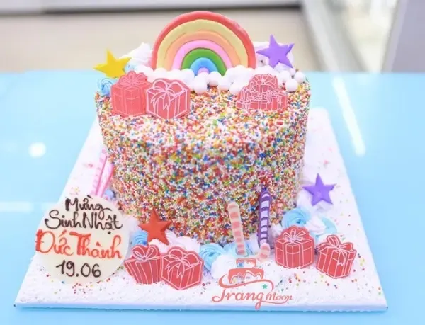 Tạo hình độc đáo với kẹo và màu sắc rực rỡ