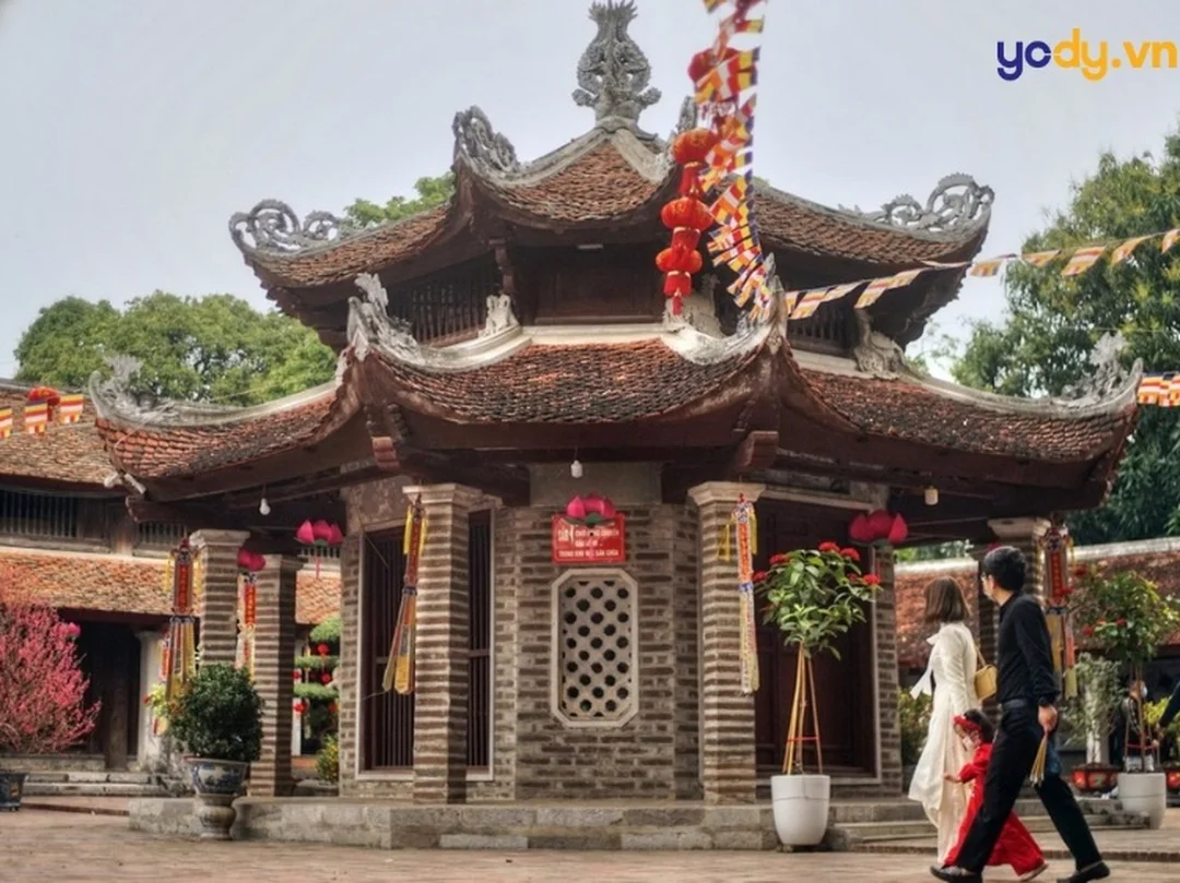 Ảnh minh họa stt đi chùa cầu duyên ngắn