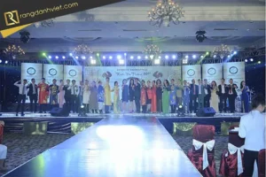 anh tiec tat nien cong ty am cung