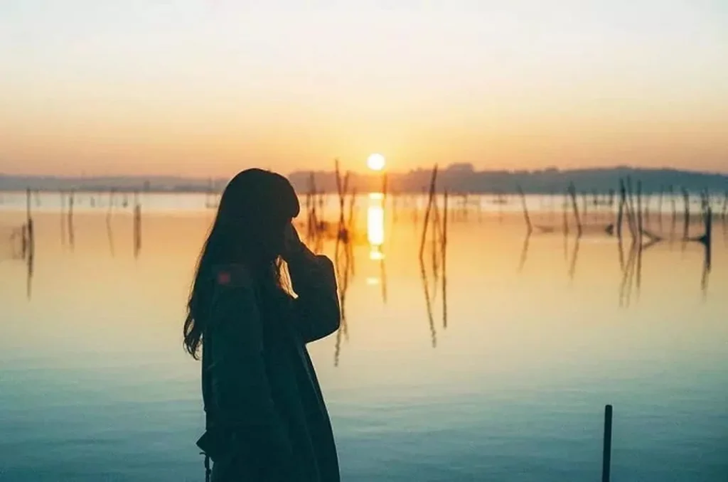 stt cuoc song bon chen met moi