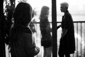 stt phan boi tinh yeu buon sau